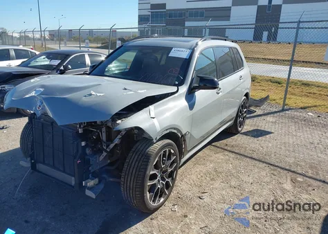 2023 BMW X7 M60I z USA, uszkodzony, nr VIN 5UX33EM04P9R84981